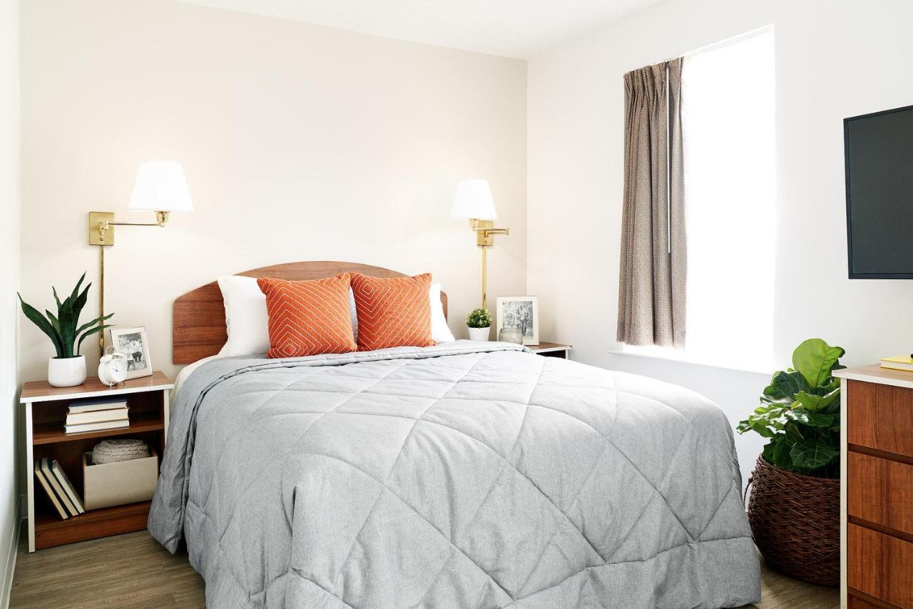 Intown Suites Extended Stay Greensboro Nc - Lanada Eksteriør billede