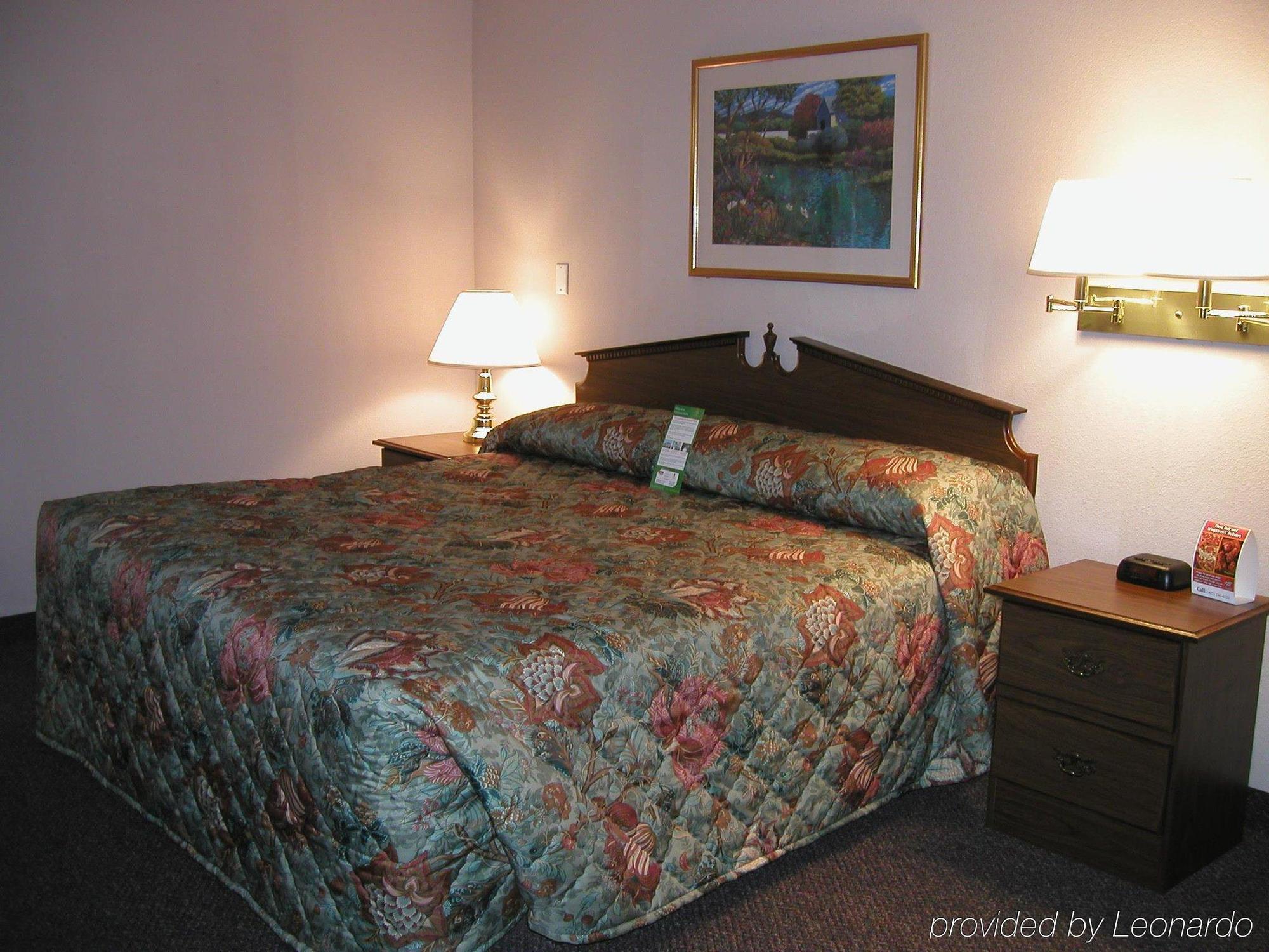 Intown Suites Extended Stay Greensboro Nc - Lanada Værelse billede