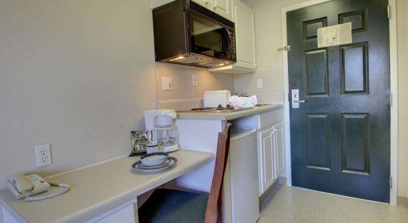 Intown Suites Extended Stay Greensboro Nc - Lanada Værelse billede