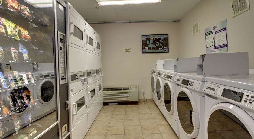 Intown Suites Extended Stay Greensboro Nc - Lanada Faciliteter billede